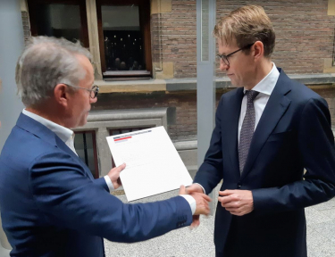 Overhandiging petitie GR